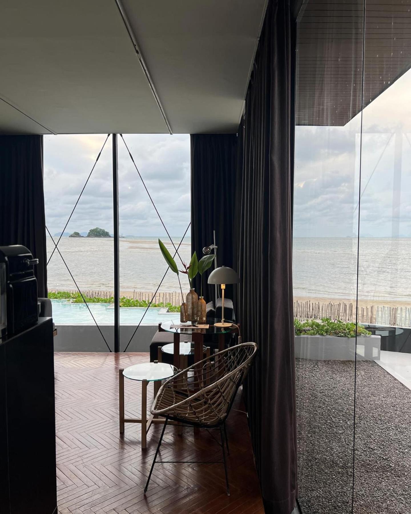 Deepspace Cabin On Quiet Beach Koh Lanta Exterior photo