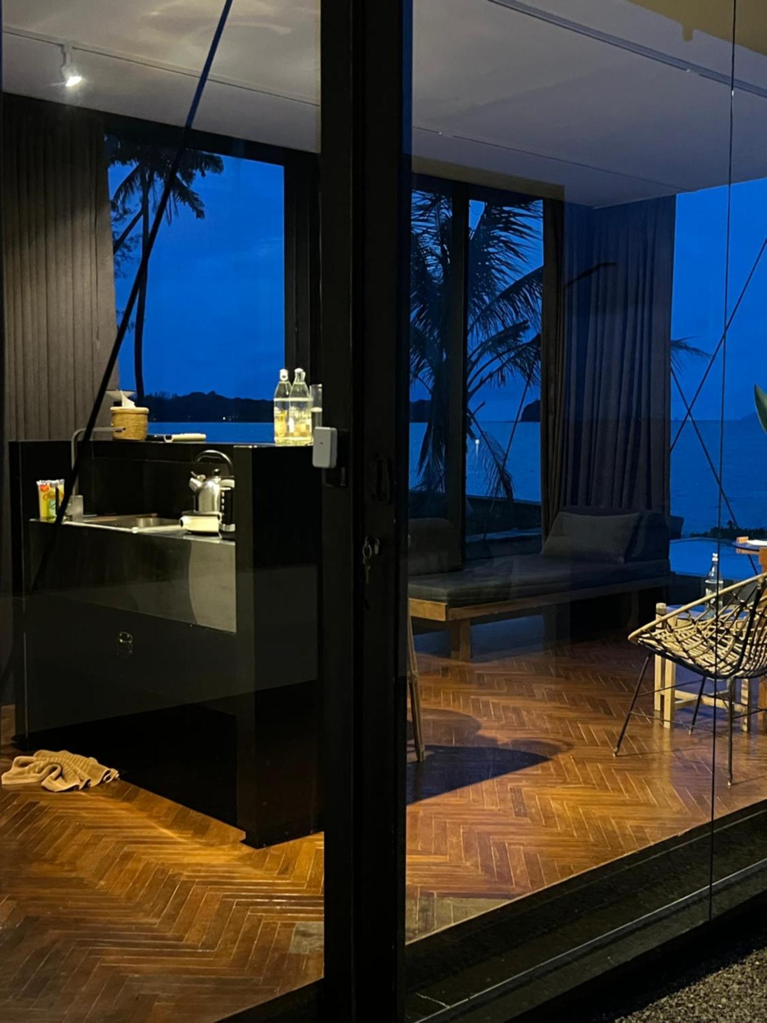 Deepspace Cabin On Quiet Beach Koh Lanta Exterior photo